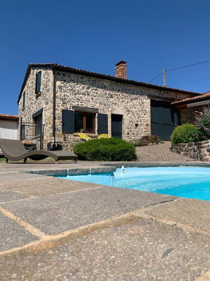 Domaine Des Pierres D Auvergne Flat Exterior photo